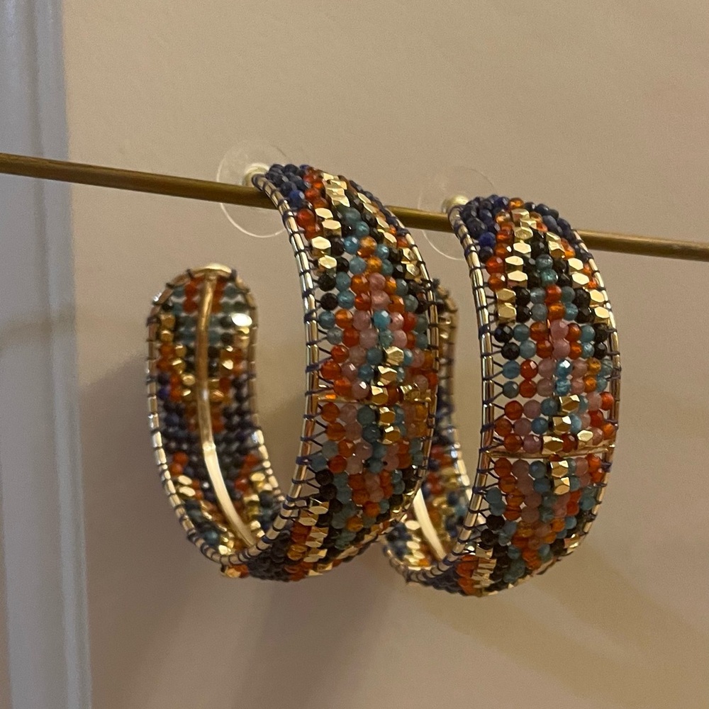 Kendra Scott Britt earrings in multi mix. 1.86” diameter
